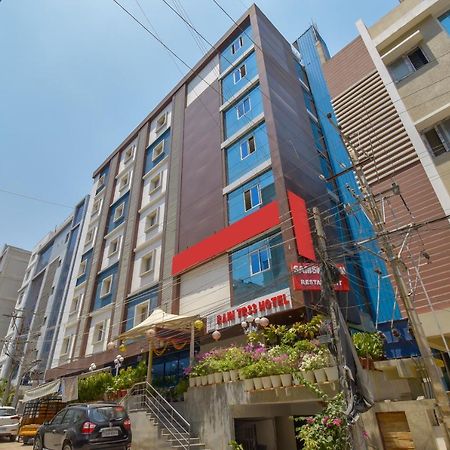 Hotel Raintr33 Hajdarábád Exteriér fotografie